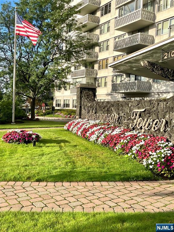 2100 Linwood ,Fort Lee, NJ 07024
