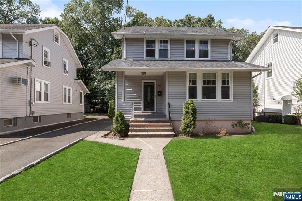 300 Van Nostrand Avenue,Englewood, NJ 07631