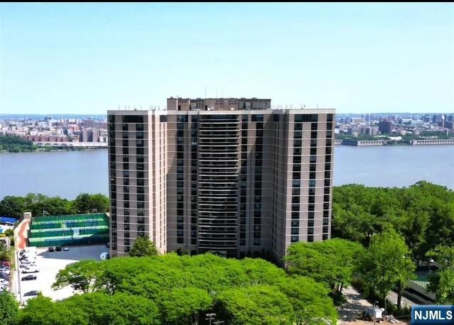 1512 Palisade Avenue,Fort Lee, NJ 07024