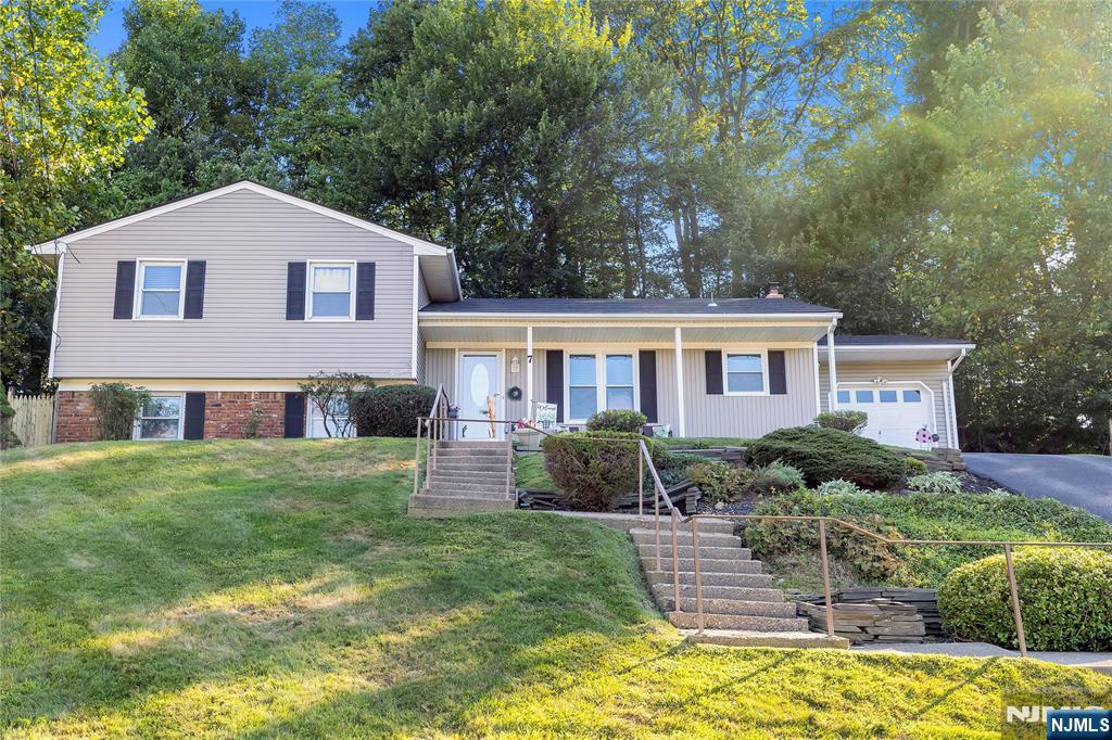 7 Doreen Court,Rockaway Township, NJ 07866