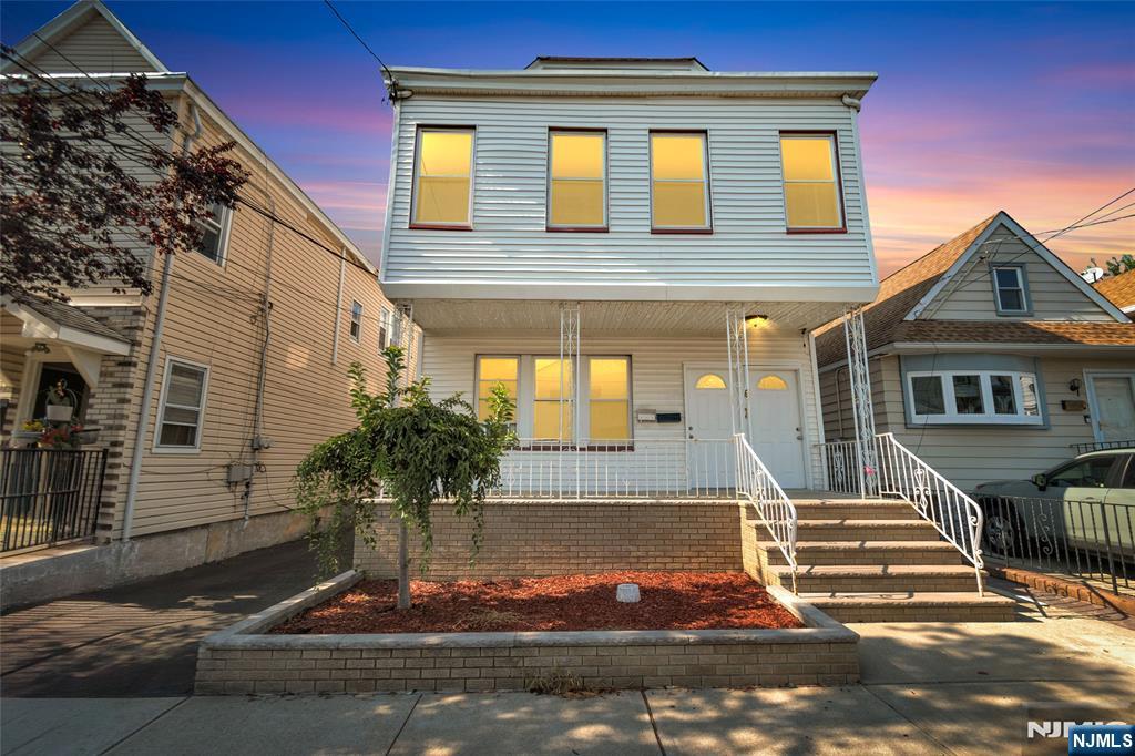 9 Knickerbocker Avenue,Paterson, NJ 07503