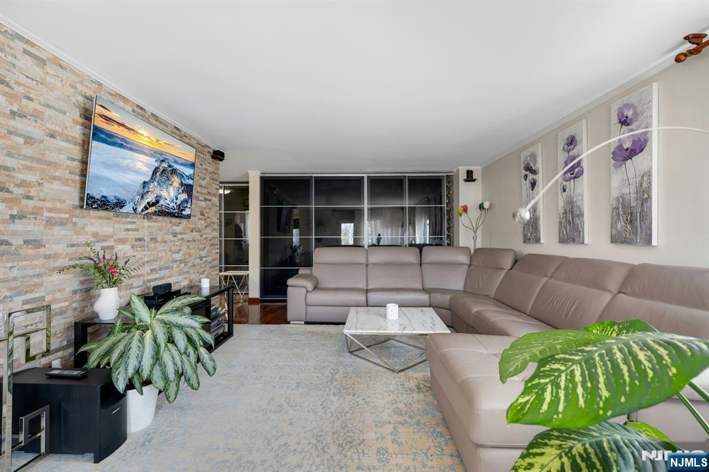 2150 Center Avenue,Fort Lee, NJ 07024