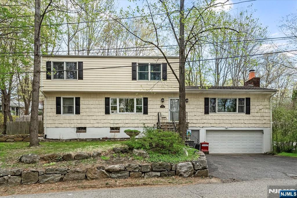 33 Brooksyde Avenue,Ringwood, NJ 07456