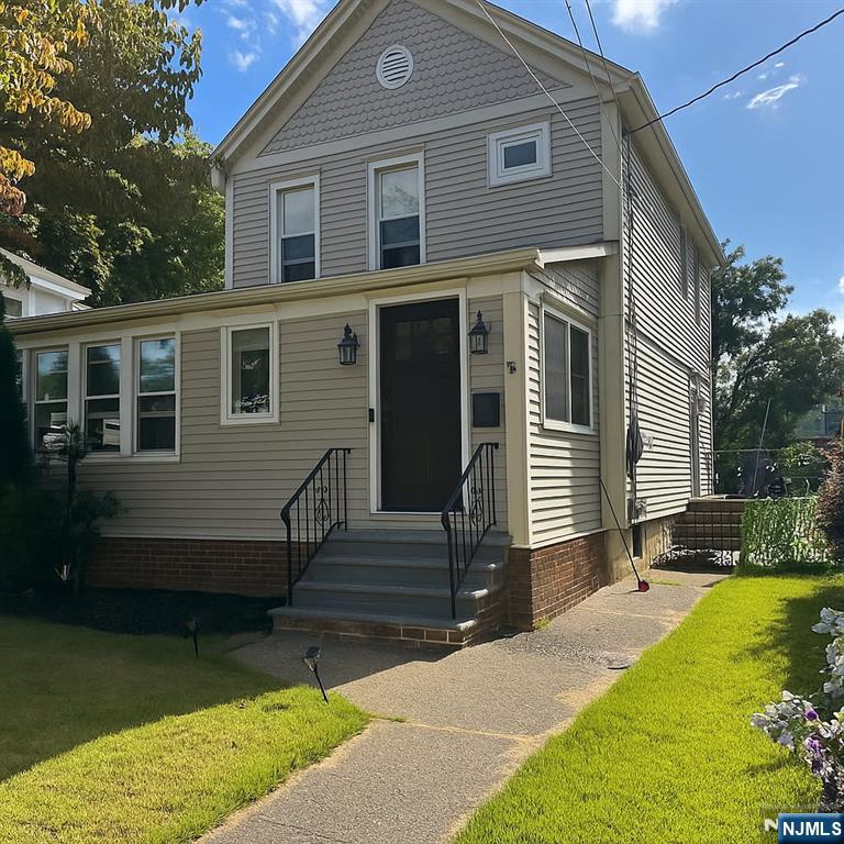 14 Pierce Avenue,Midland Park, NJ 07432