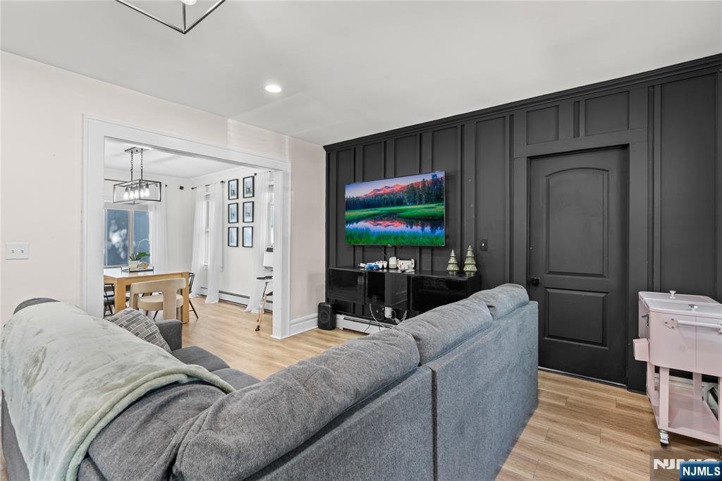 44 Richelieu Place,Newark, NJ 07106