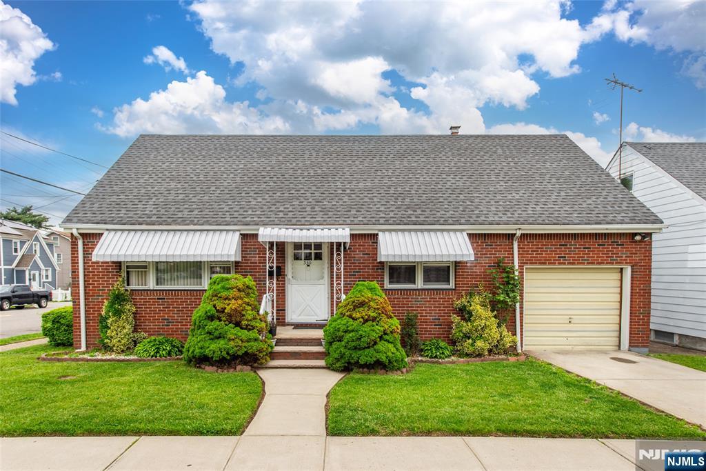 350 Trenton Avenue,Paterson, NJ 07503