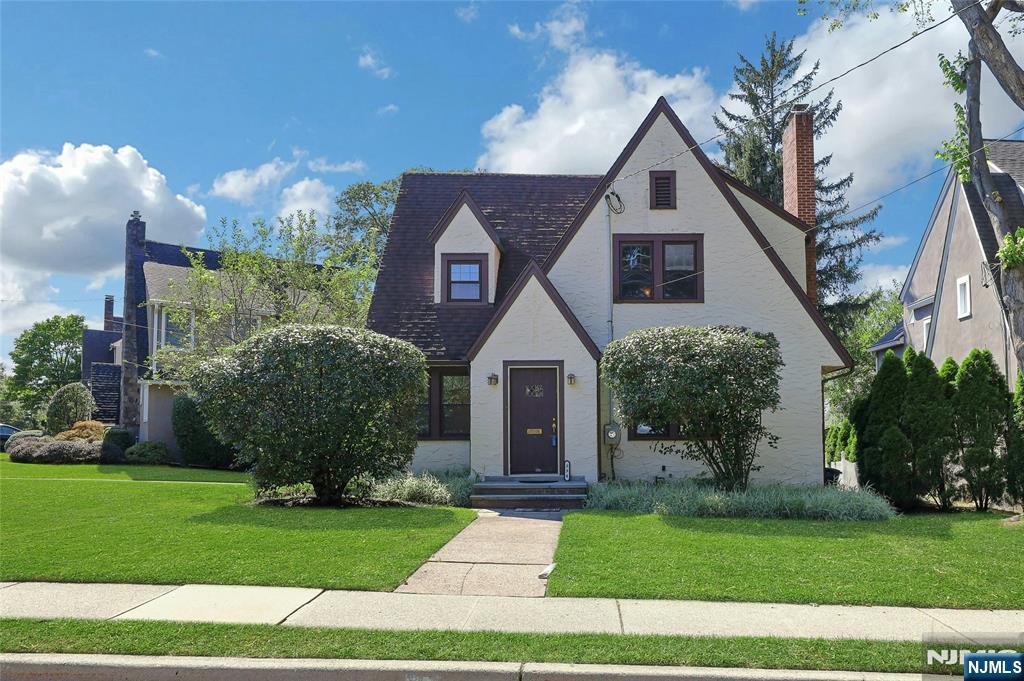 394 Ackerman Avenue,Glen Rock, NJ 07452