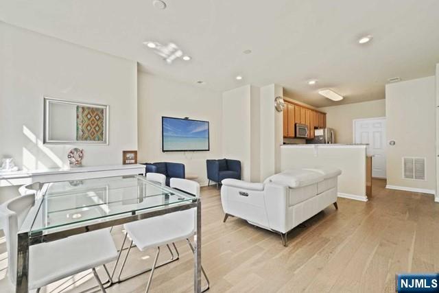 13 Veterans Drive,Wood Ridge, NJ 07075