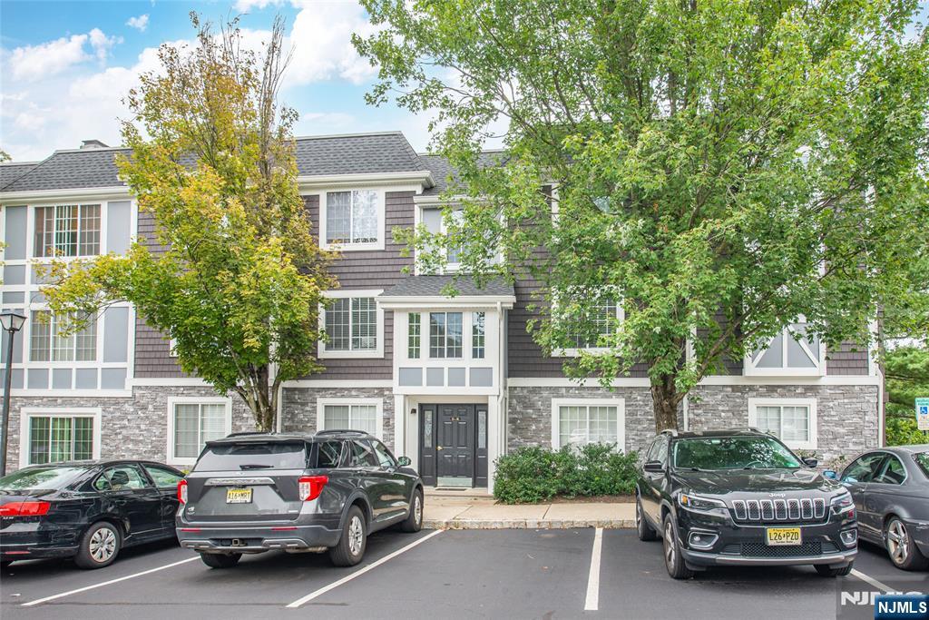 17 Village Drive,Morris Township, NJ 07960