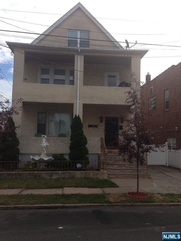 247 Elm Street,Elmwood Park, NJ 07407