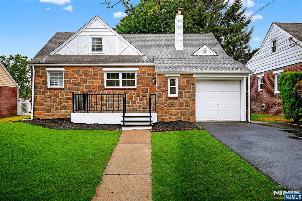 179 Huguenot Drive,New Milford, NJ 07646