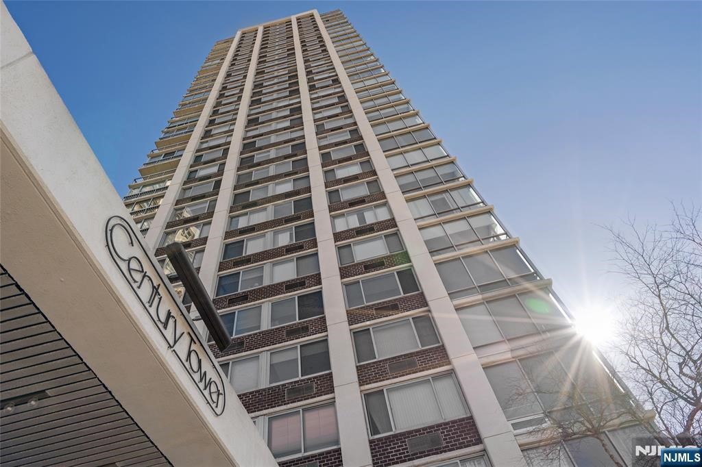 1600 Parker Avenue,Fort Lee, NJ 07024