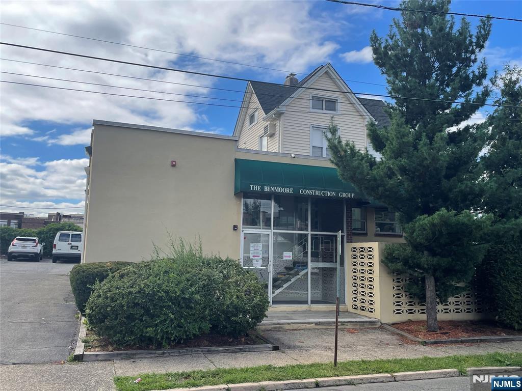 87 Old River Street,Hackensack, NJ 07601