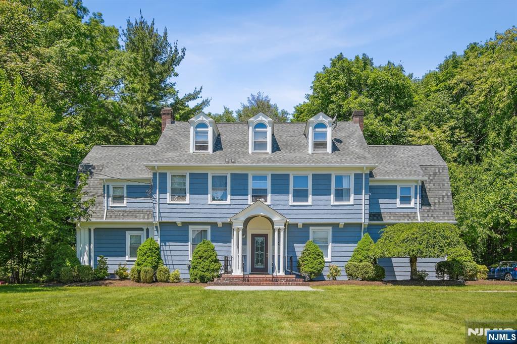 22 High Street,Montclair, NJ 07042