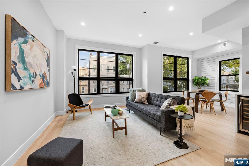 163 Delaware Avenue,Jersey City, NJ 07306