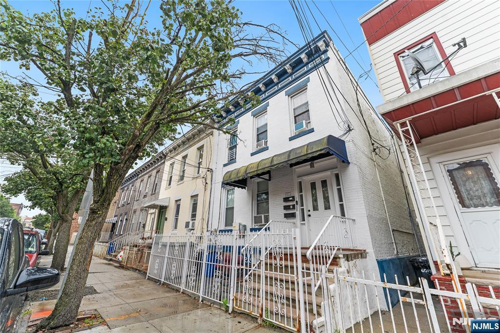 6016 Monroe Place,West New York, NJ 07093