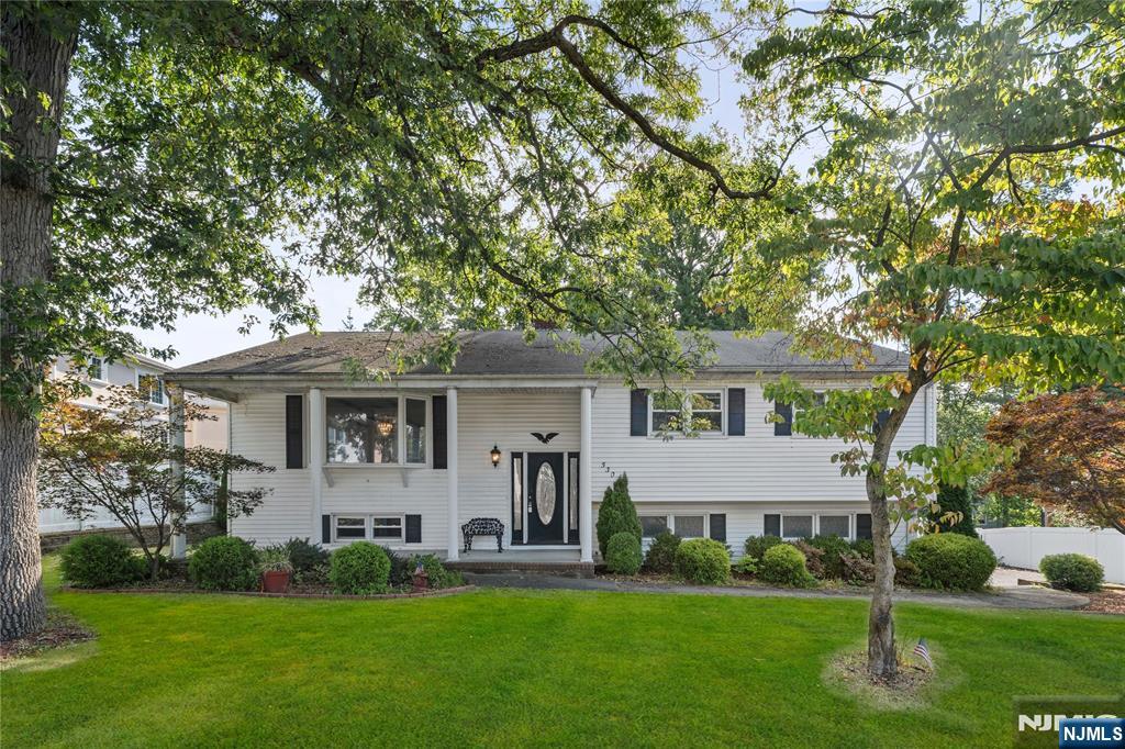 530 Forest Avenue,Paramus, NJ 07652