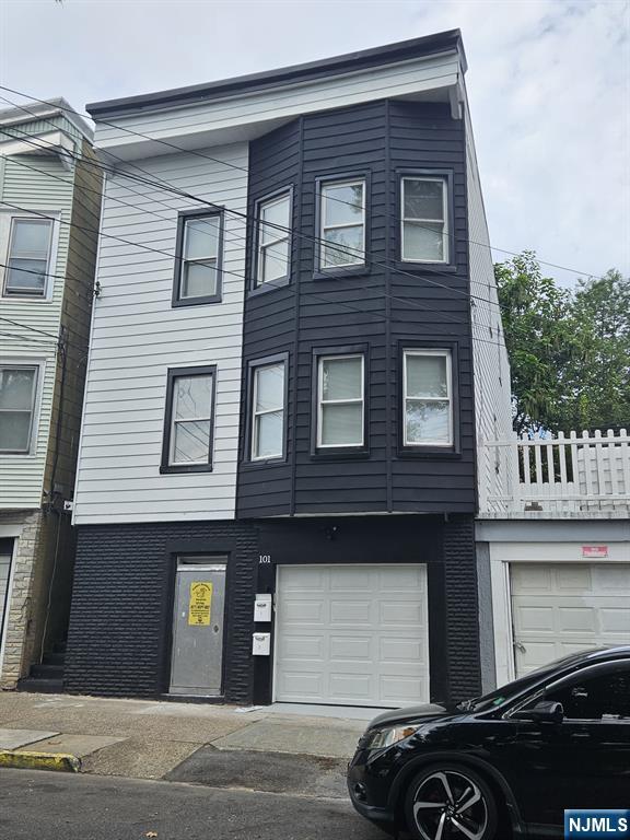 101 4th Street,Paterson, NJ 07522
