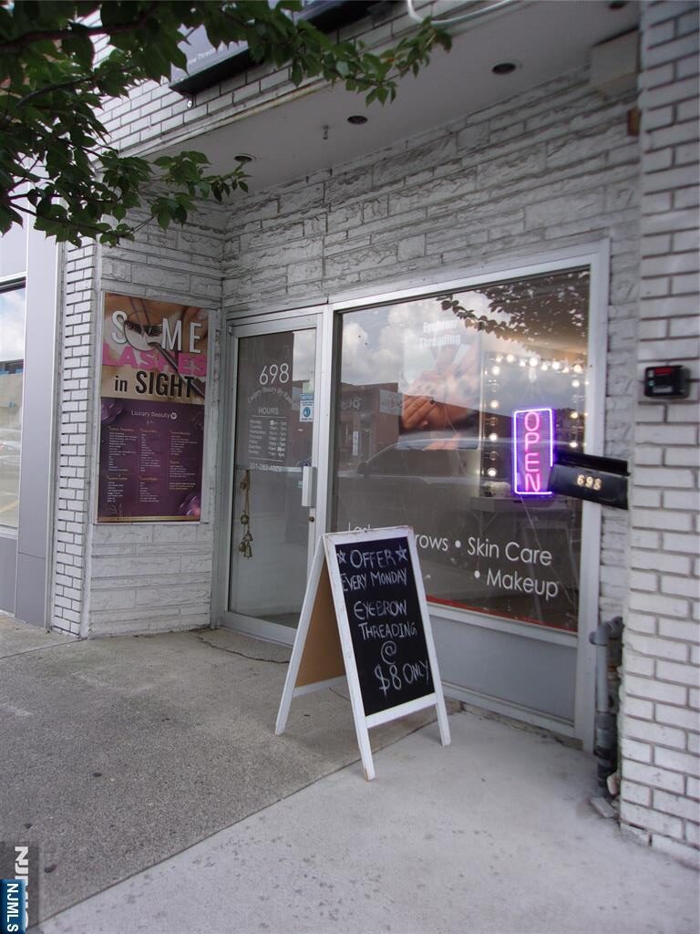 698 Anderson Avenue,Cliffside Park, NJ 07010