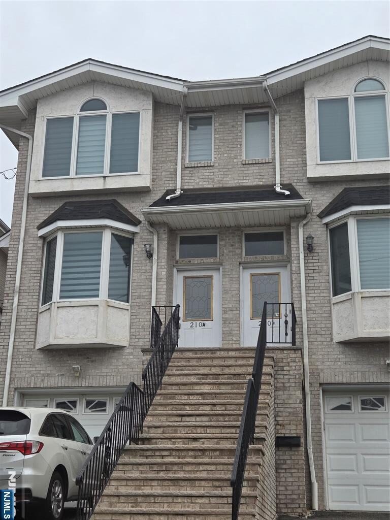 210 10th Street,Palisades Park, NJ 07650