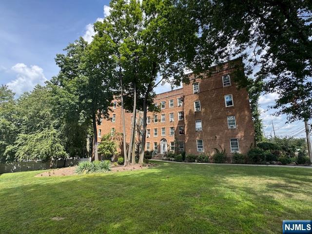250 Broad Avenue,Leonia, NJ 07605