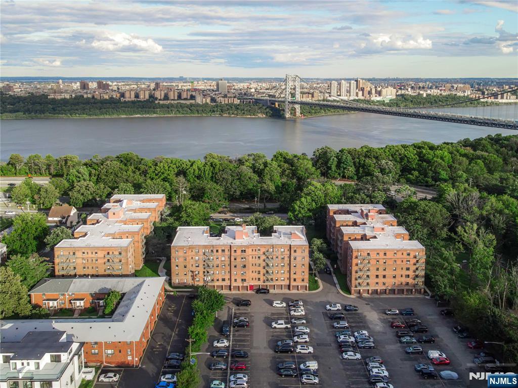 2335 Hudson Terrace,Fort Lee, NJ 07024