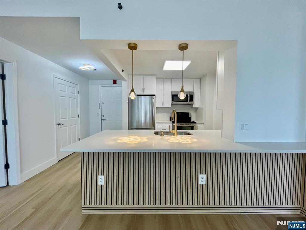 2101 City Place,Edgewater, NJ 07020