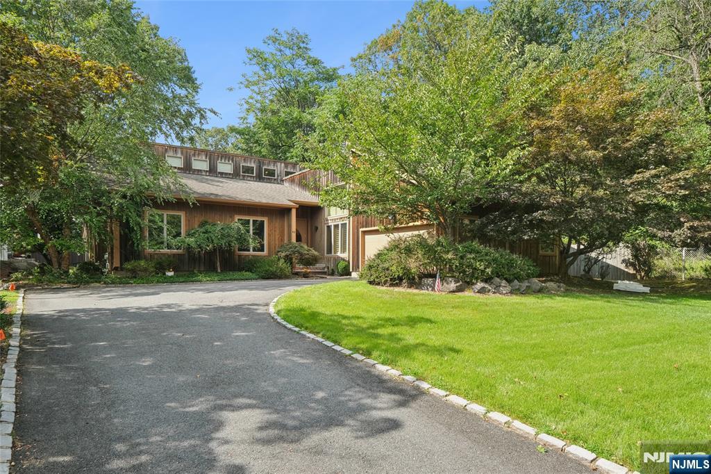 43 Franklin Avenue,Livingston, NJ 07039