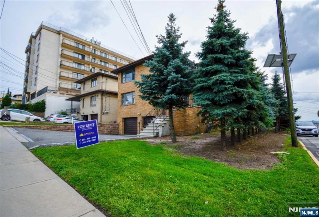 400 Brinkerhoff Avenue,Palisades Park, NJ 07650