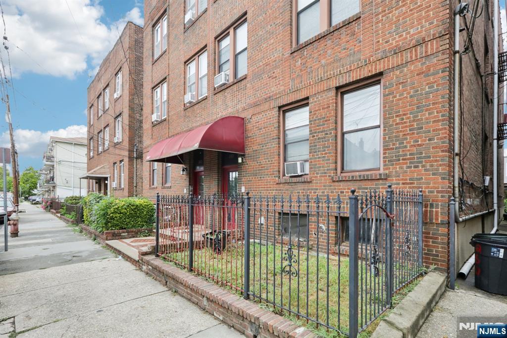 262 Clendenny Avenue,Jersey City, NJ 07304