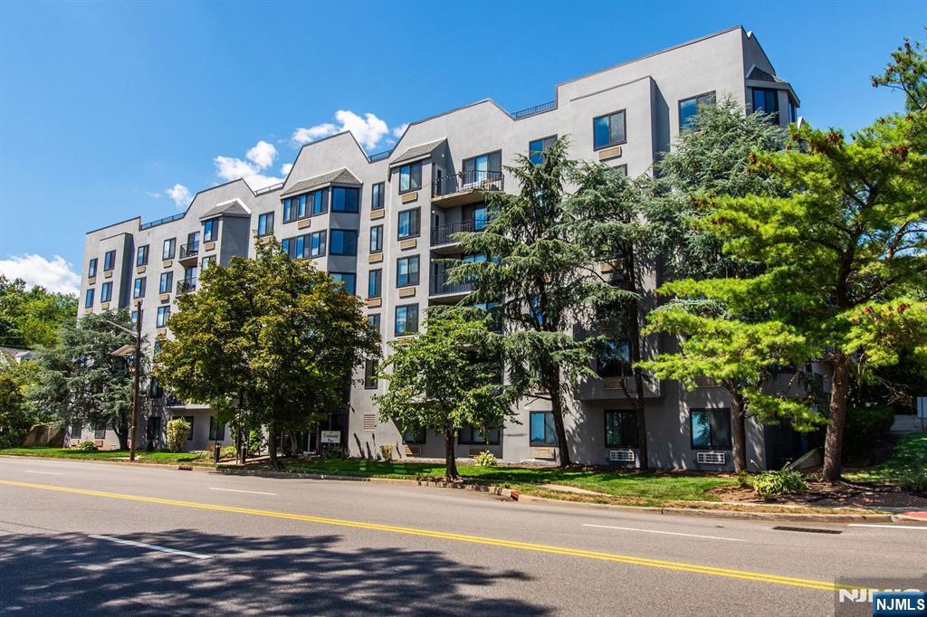 115 Polifly Road,Hackensack, NJ 07601