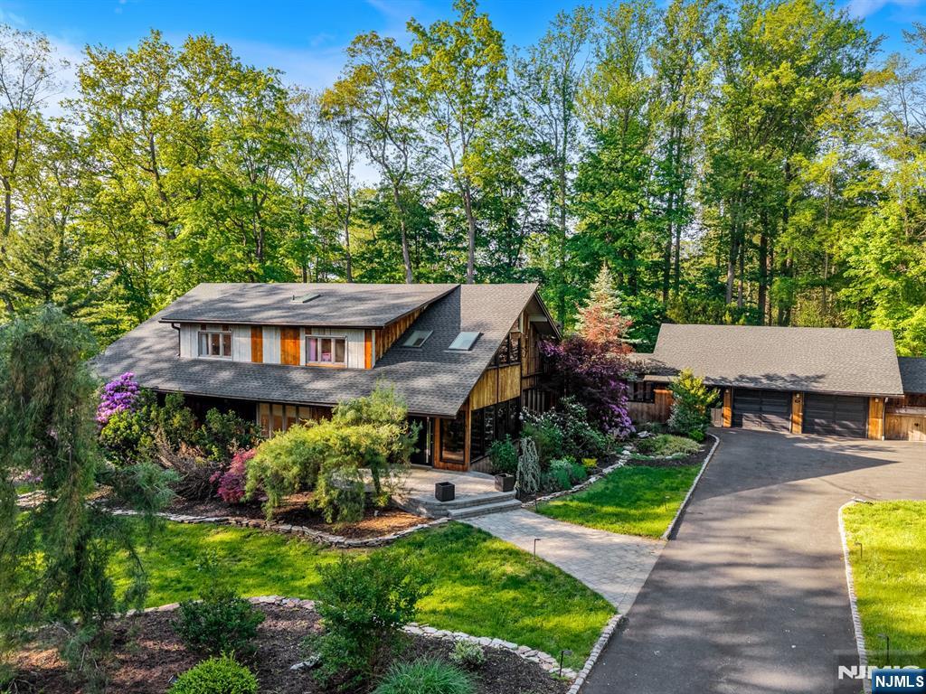 18 Lomas Lane,Montvale, NJ 07645