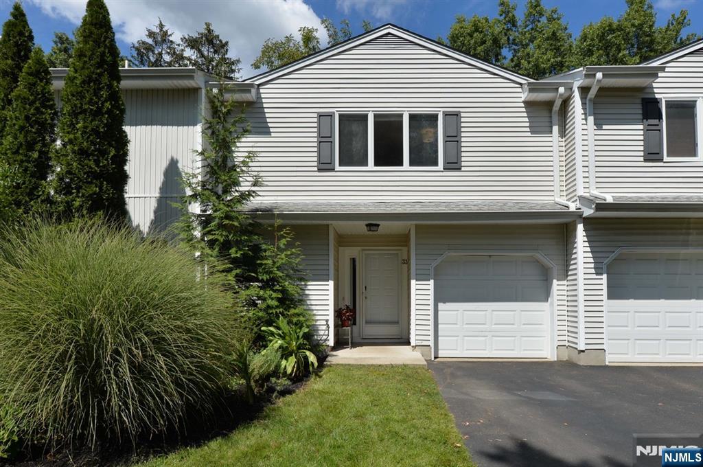 33 Meadowview Terrace,Fair Lawn, NJ 07410