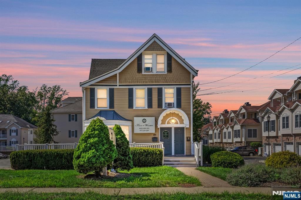 97 Roseland Avenue,Caldwell, NJ 07006