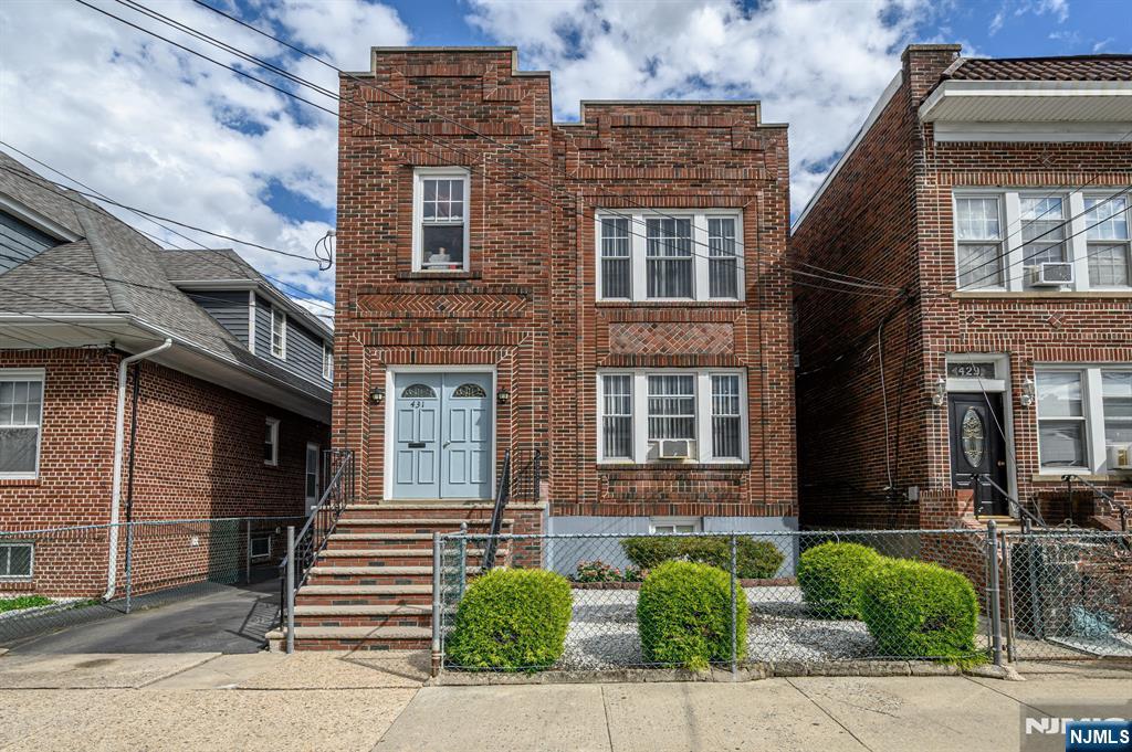 431 12th Street,Newark, NJ 07107