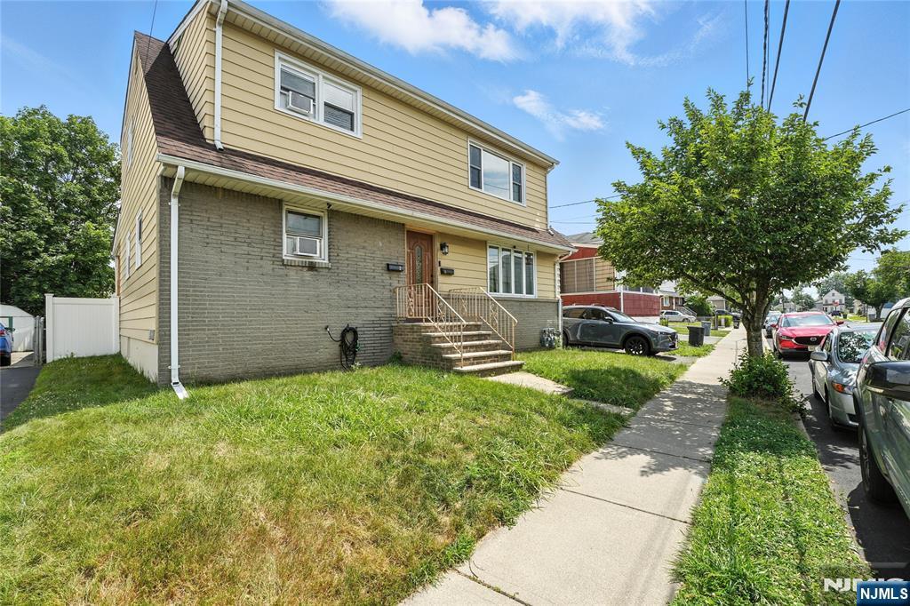 52 River Street,Lodi, NJ 07644