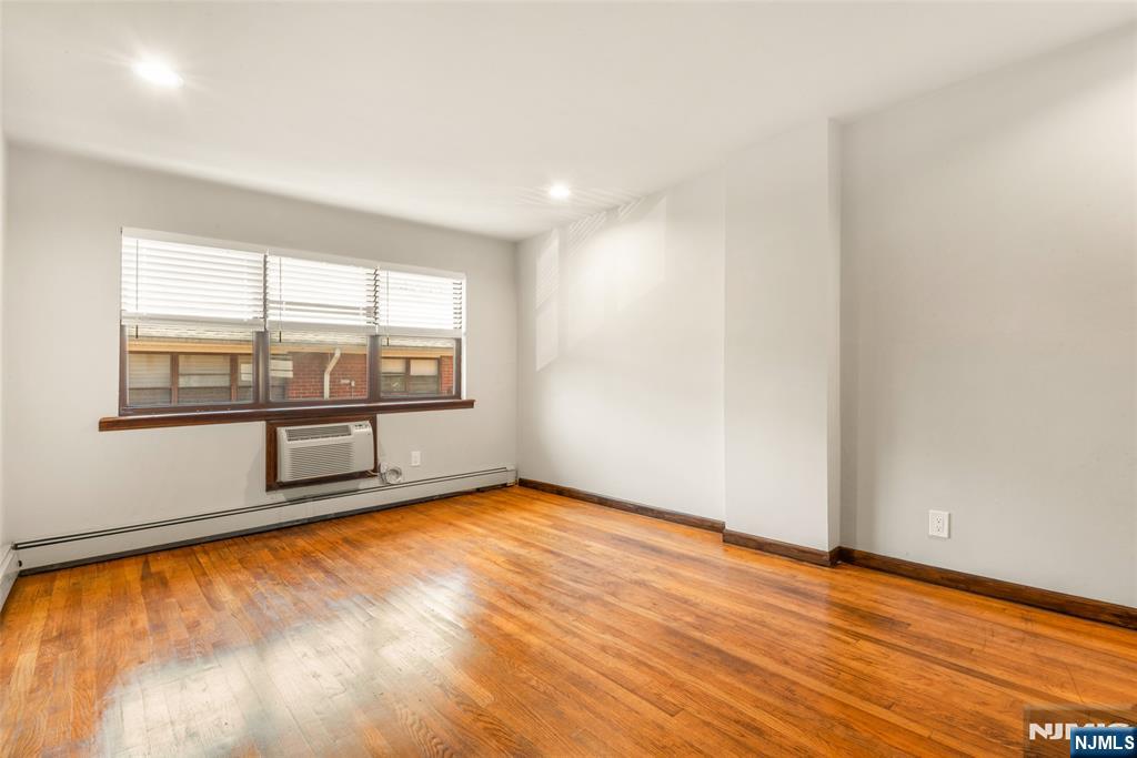 204 Terhune Avenue,Lodi, NJ 07644