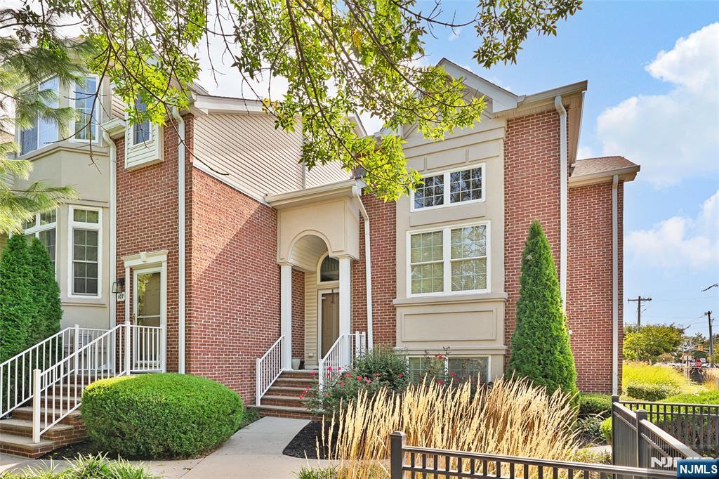 105 Chestnut Court,Garwood, NJ 07027