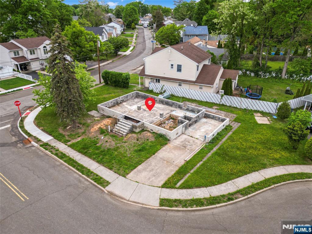 6 Patton Court,Rochelle Park, NJ 07662