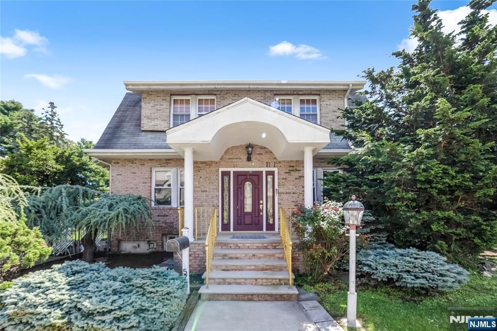 570 Winterburn Grove,Cliffside Park, NJ 07010