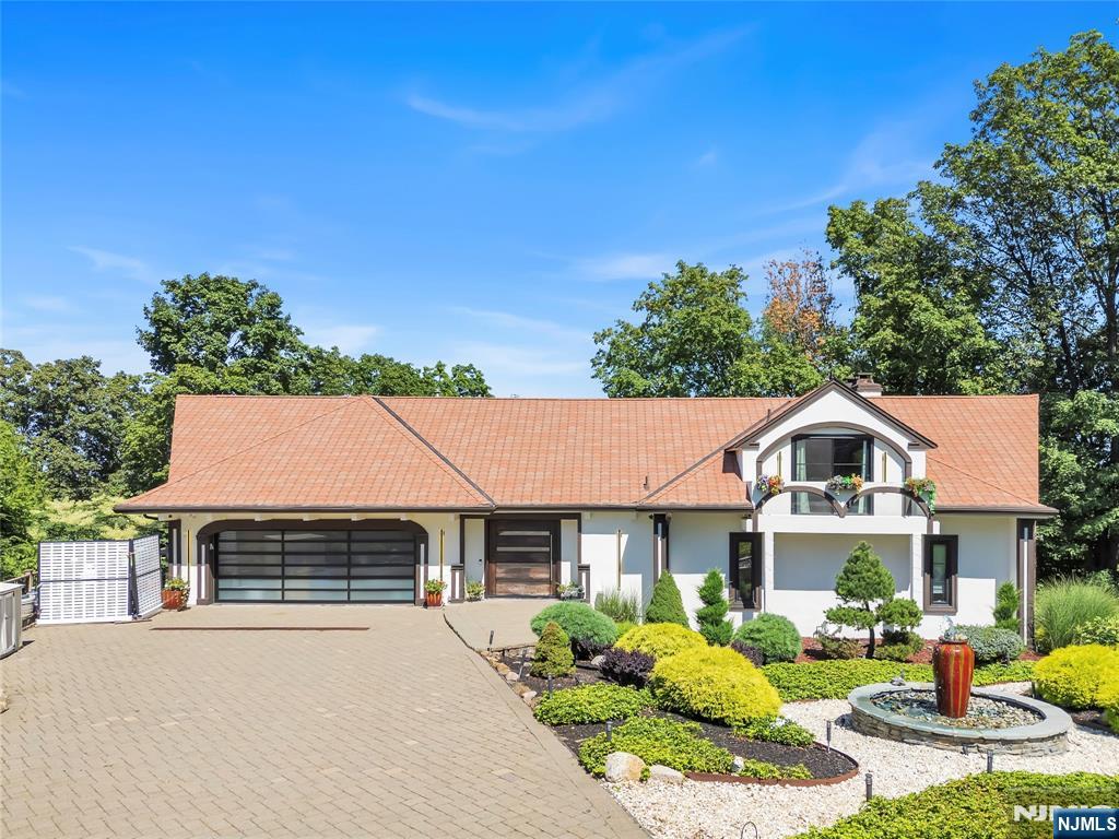 18 Fairview Drive,North Caldwell, NJ 07006