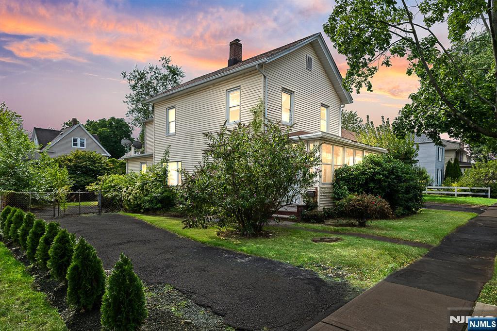 25 Riverview Avenue,Rutherford, NJ 07070