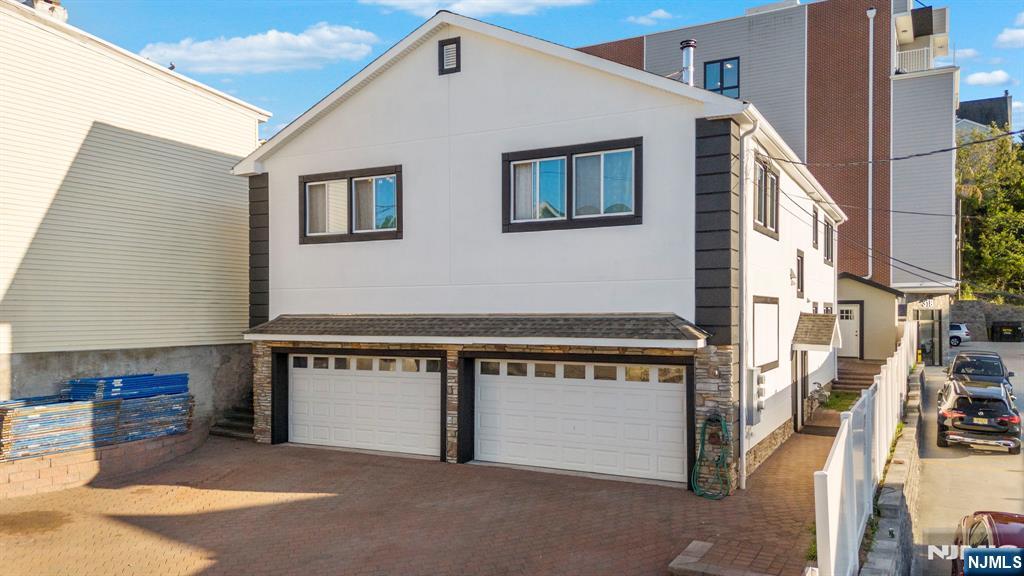 320-322 Dixon Avenue,Paterson, NJ 07501