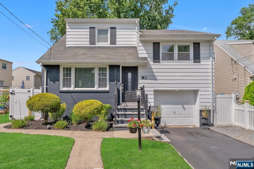 201 Maiden Lane,Bergenfield, NJ 07621