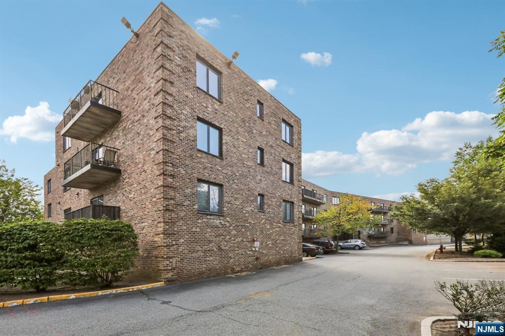 99 Teaneck Road,Ridgefield Park, NJ 07660