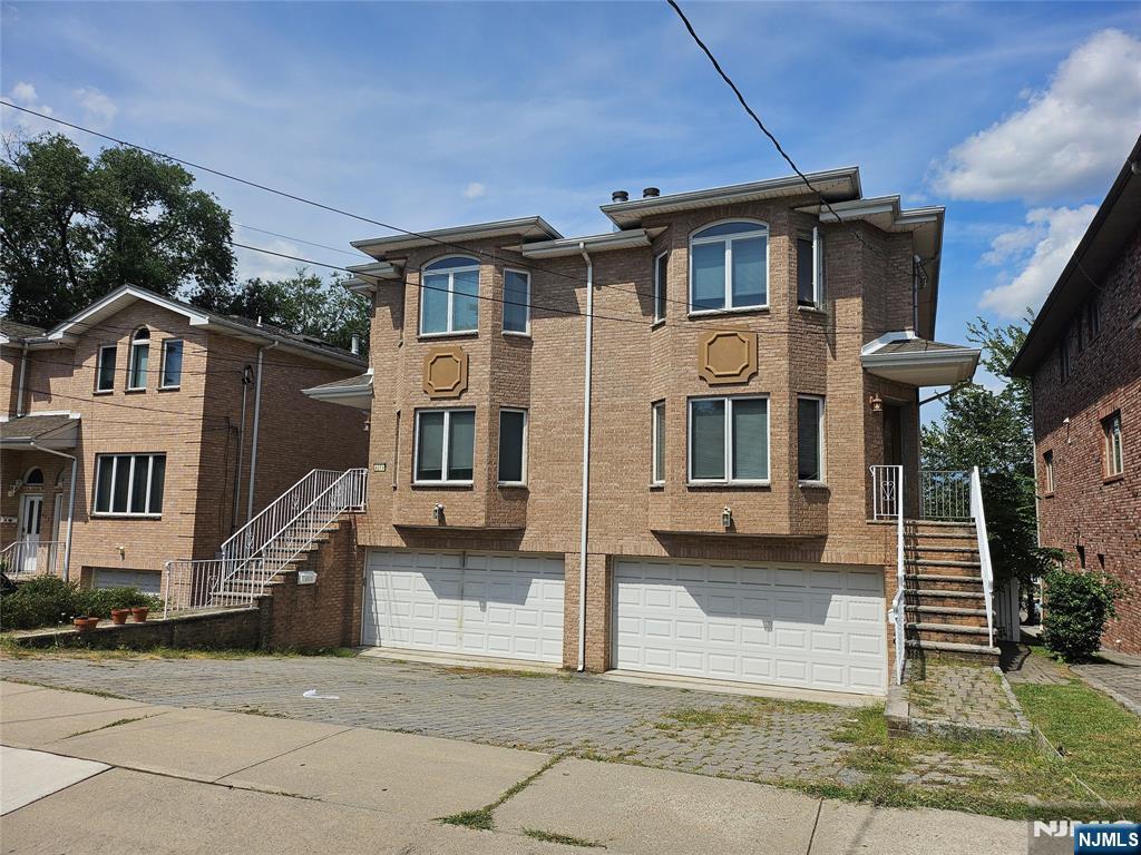 457 Lawn Avenue,Palisades Park, NJ 07650