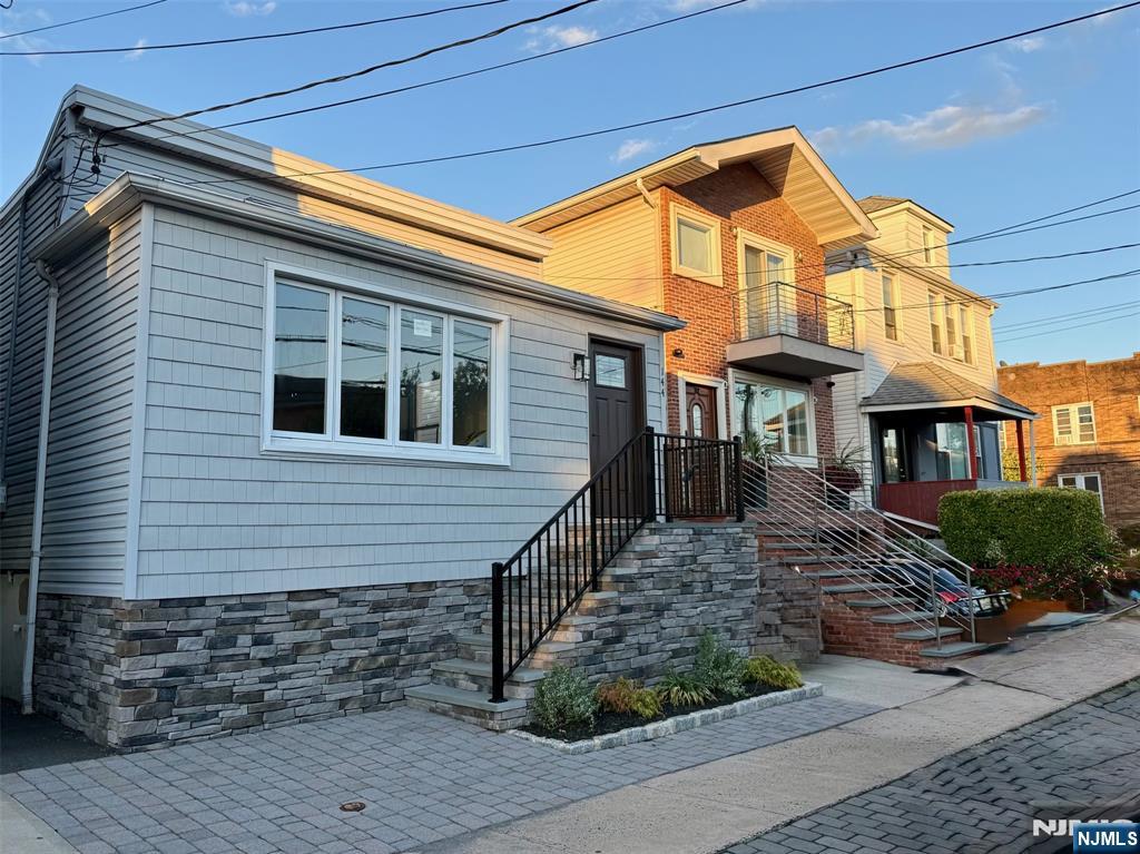 144 Centre Avenue,Secaucus, NJ 07094