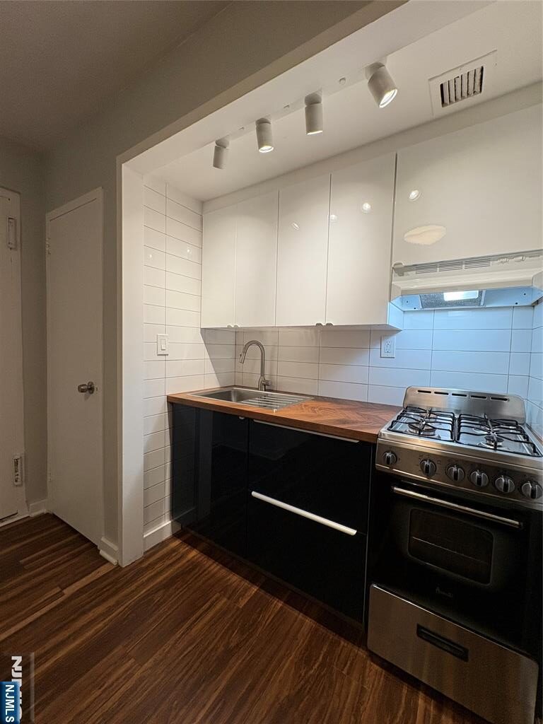 501 Linwood Drive,Fort Lee, NJ 07024