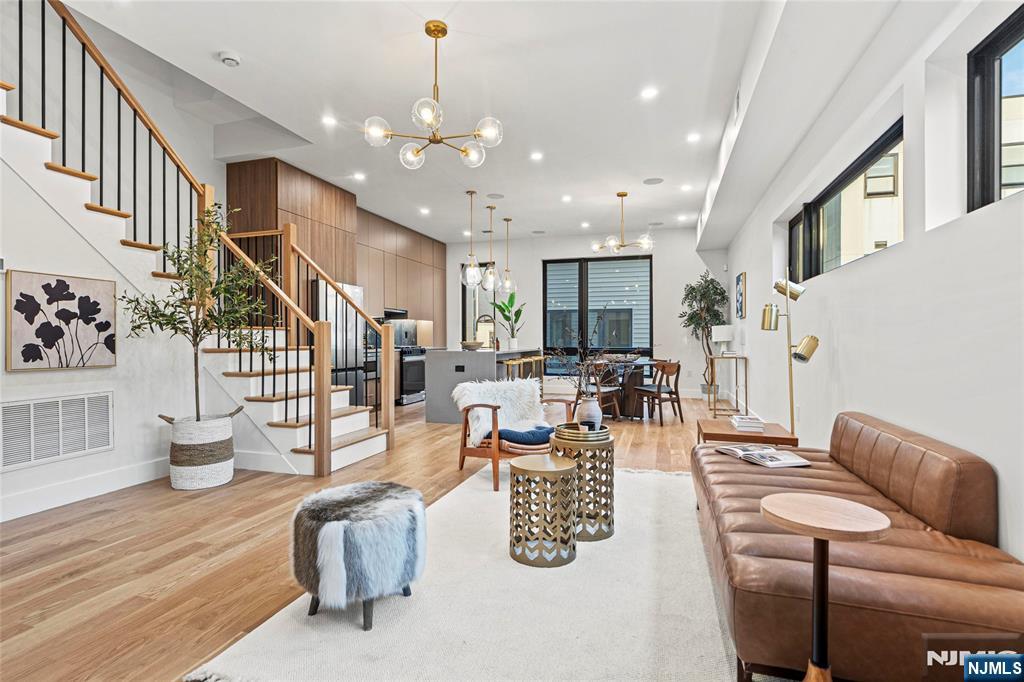32 Hancock Avenue,Jersey City, NJ 07307