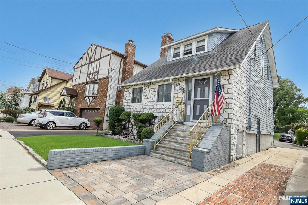 218 Court Avenue,Lyndhurst, NJ 07071